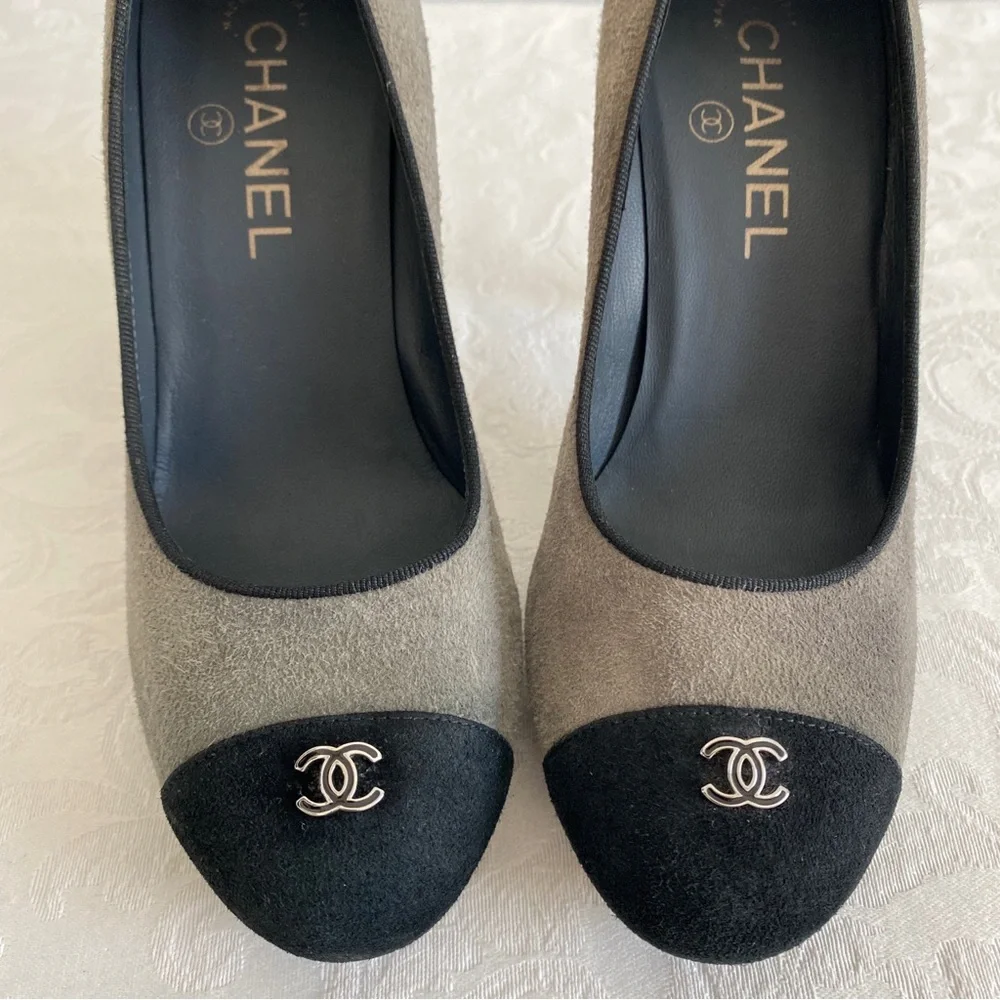chanel gray black CC logo cap toe pumps
